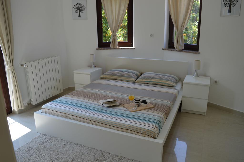 פורץ Apartments Villa Alba מראה חיצוני תמונה