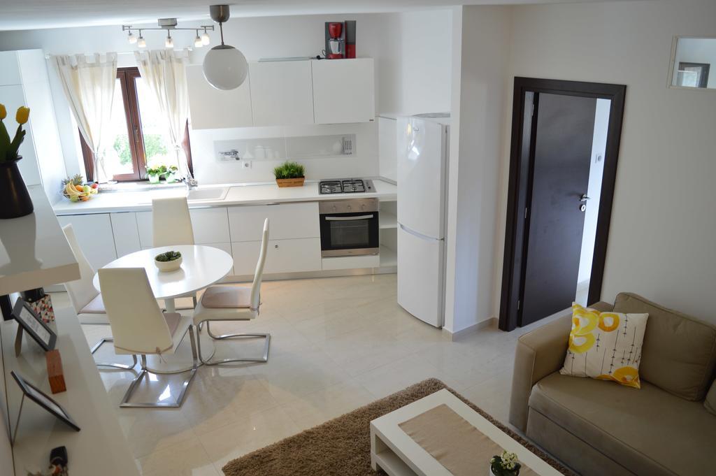פורץ Apartments Villa Alba מראה חיצוני תמונה