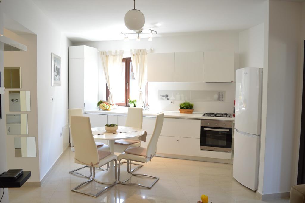 פורץ Apartments Villa Alba מראה חיצוני תמונה